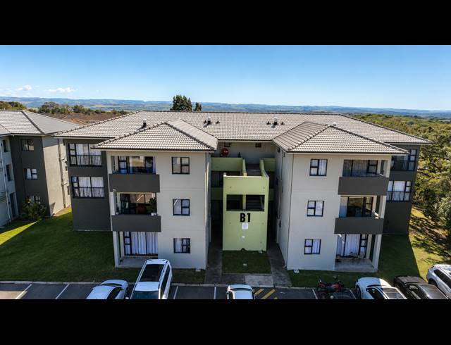 2 BEDROOM APARTMENT FOR SALE IN SHEFFIELD BEACH